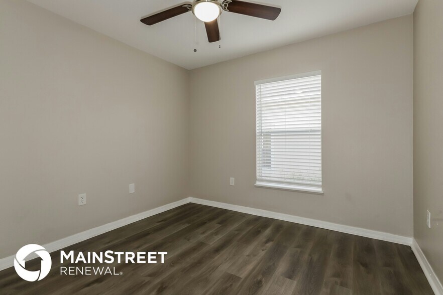 Building Photo - 935 Brenton Leaf Dr