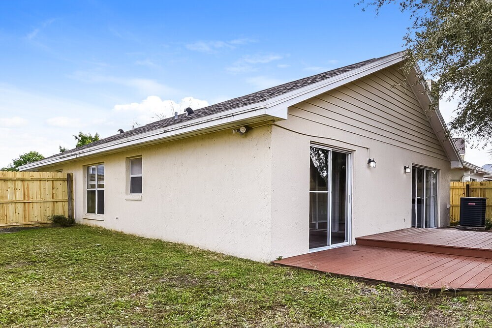 Building Photo - 646 Upperriver Ct