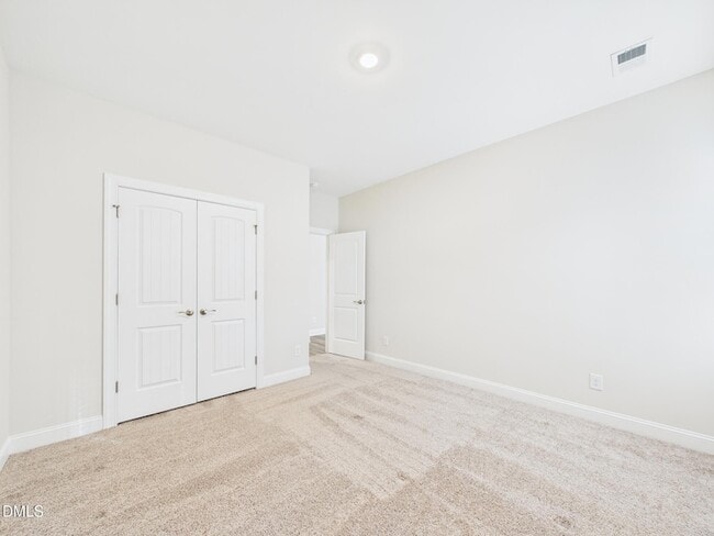 Building Photo - 110 Symmetry Lp