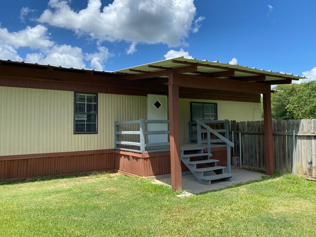 Building Photo - 3BR/2BA Single Wide - Close to Greenwood, ...