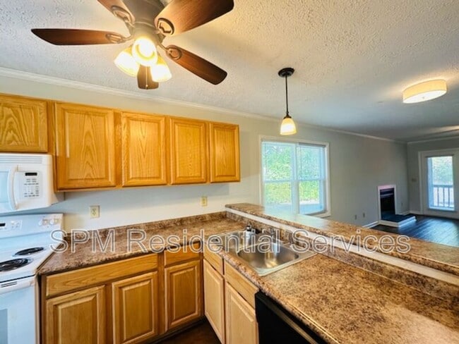 Building Photo - 1811 Savannah Ct