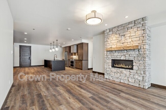 Building Photo - 317 Akers Ln