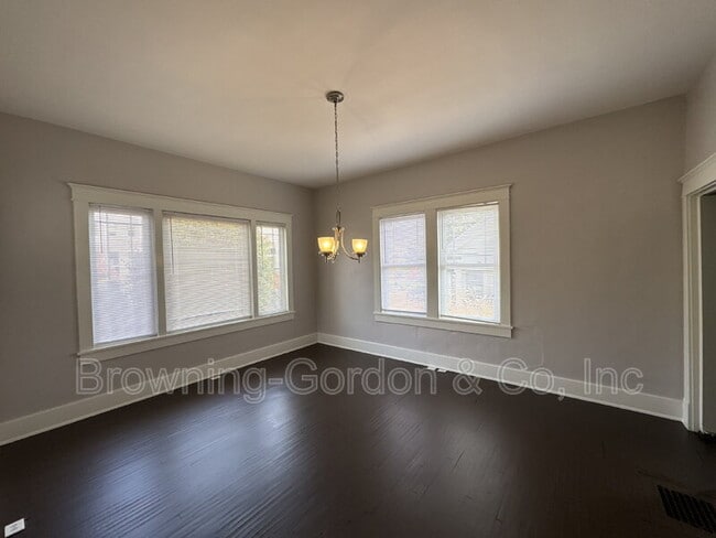 Building Photo - 1415 Acklen Ave