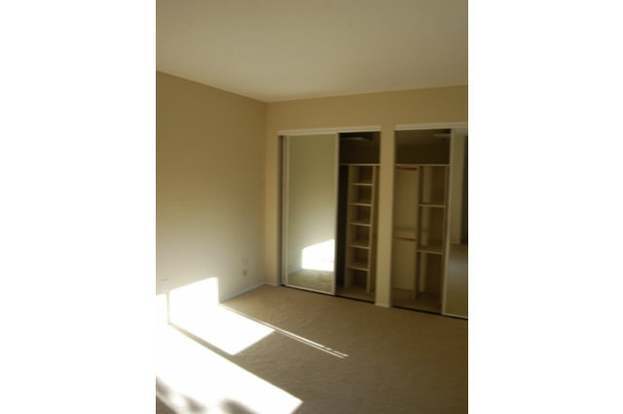 Building Photo - 280 Tradewinds Dr