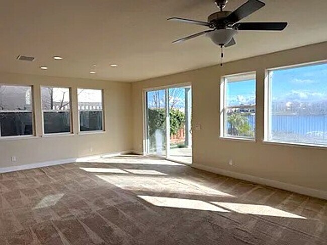 Building Photo - 17978 Silver Springs Way
