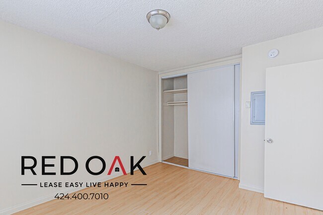 Building Photo - 8401 Cedros Ave