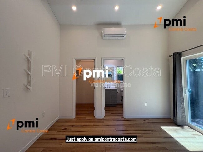 Building Photo - 1173 Las Juntas Way