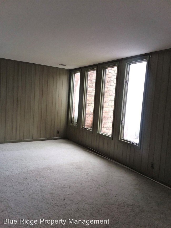 Building Photo - 2 br, 2.5 bath House - 154 Ridge Haven Drive