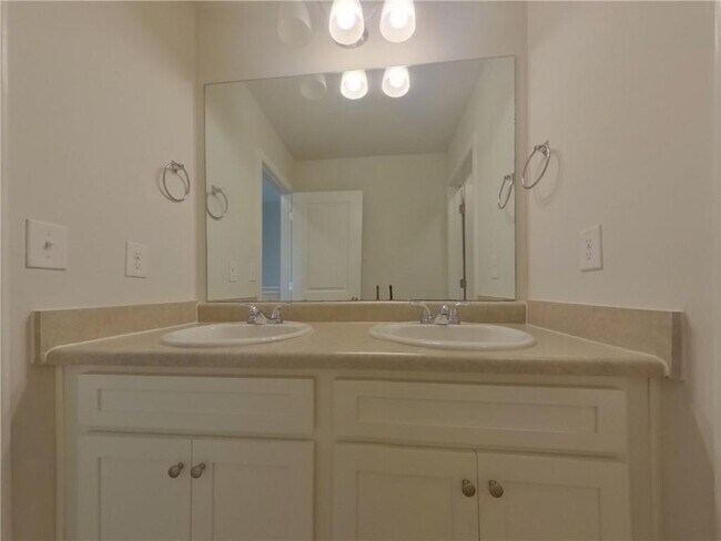Building Photo - 4272 Bella View Dr