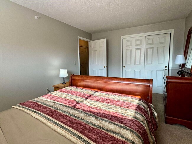 Building Photo - 19 Saco St