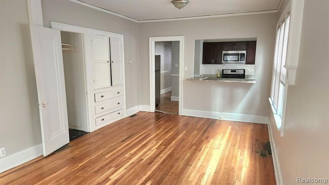 Building Photo - 864 Nottingham Rd