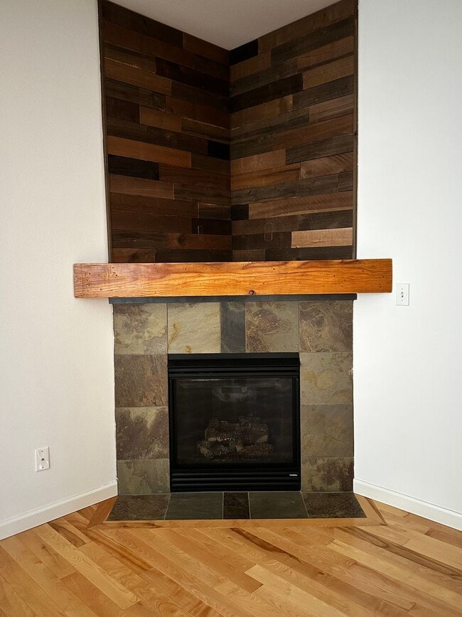 Building Photo - Gorgeous 4 Bedroom Lake Stevens Home in Cr...