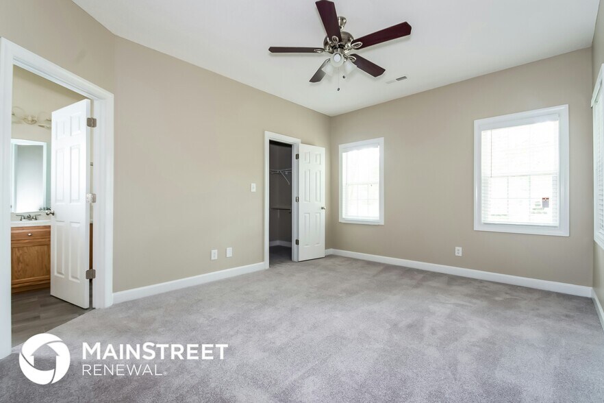 Building Photo - 78 Dawn Ave