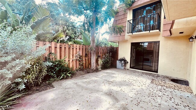 Building Photo - 1715 Park Meadows Dr