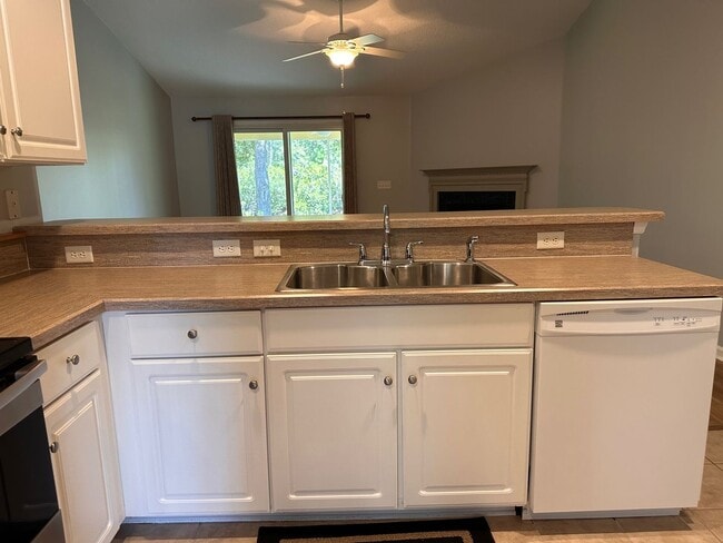 Building Photo - Located in the heart of Fernandina Beach!