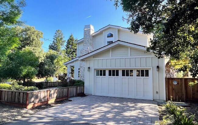 Building Photo - 718 San Benito Ave