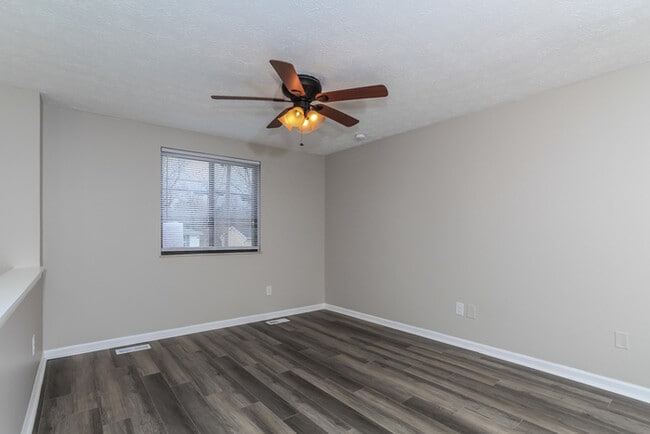 Building Photo - 423 Westgate Dr