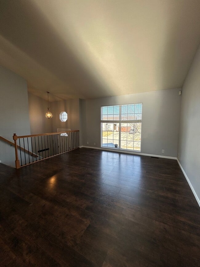 Building Photo - Spacious 3 Bed, 2 Bath Home in Papillion, Ne