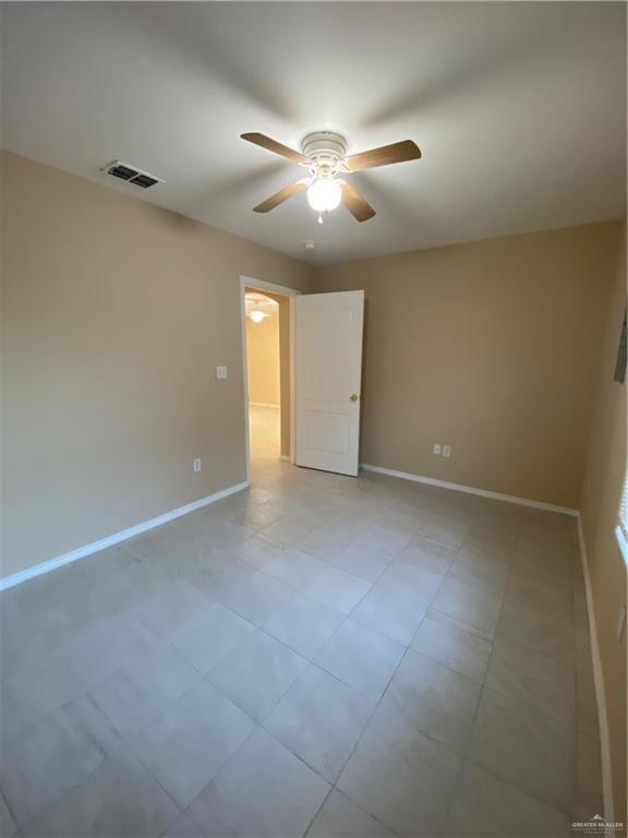 Building Photo - 10 Pine St