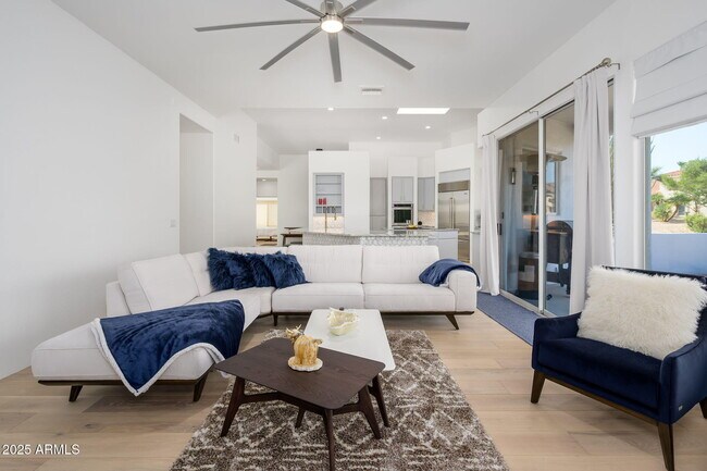 Building Photo - 25810 N Abajo Dr