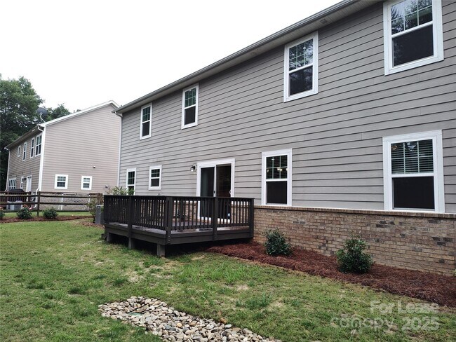 Building Photo - 9415 Segundo Ln