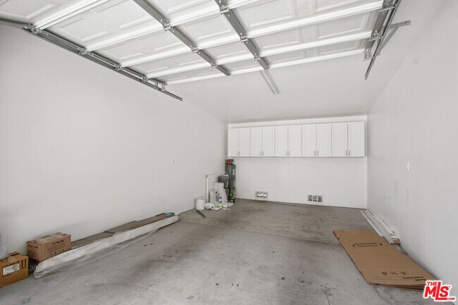 Building Photo - 807 Croft Ave