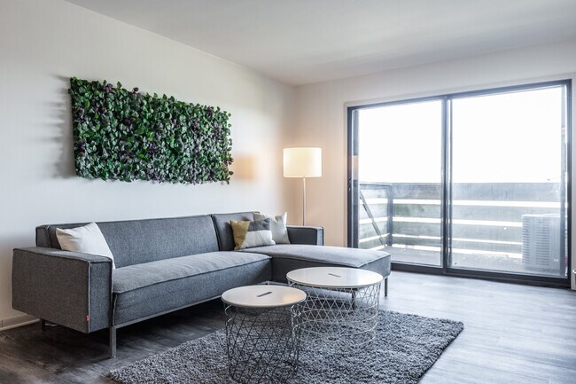 Building Photo - 1751 S 115th Ct