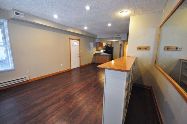 Building Photo - 61 McMillen Ave