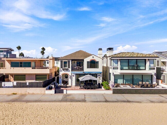Building Photo - 1228 W Oceanfront