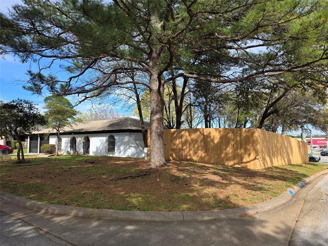 Building Photo - 800 Overhill Ct