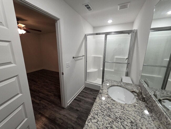 Building Photo - 320 Westbrook Ct