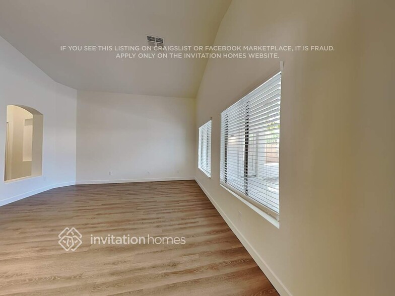 Building Photo - 9157 W Salter Dr