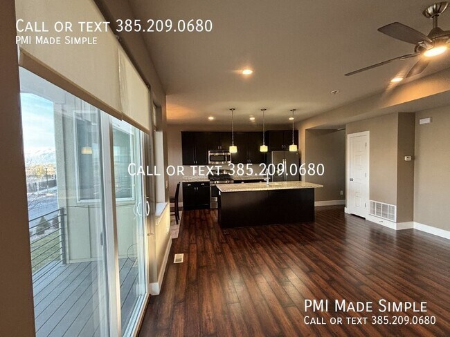 Building Photo - 2302 S Long Dr