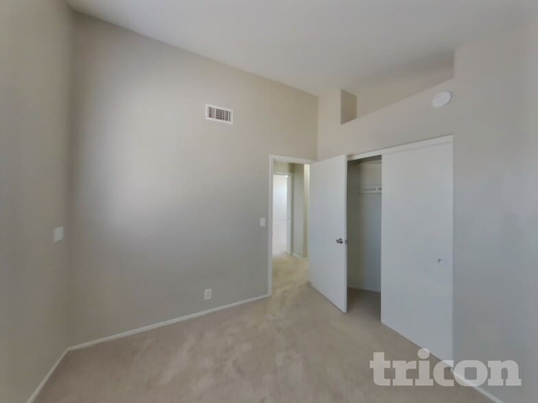 Building Photo - 7321 N 69th Ave