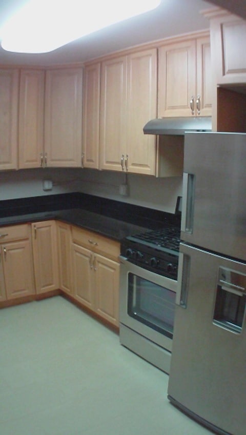 Building Photo - 402 Rutland Ave