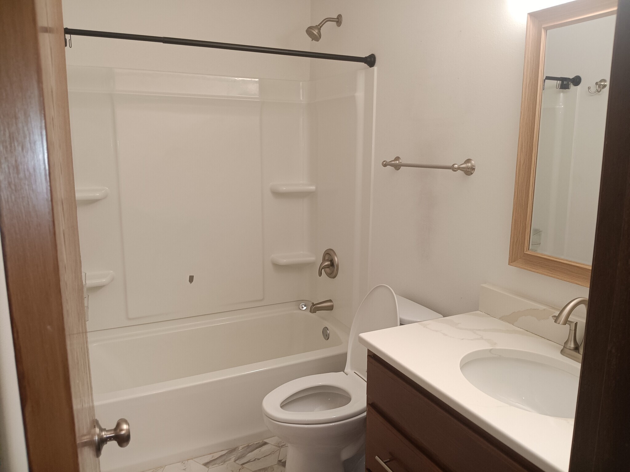 Building Photo - 117 Hilly Oak Dr