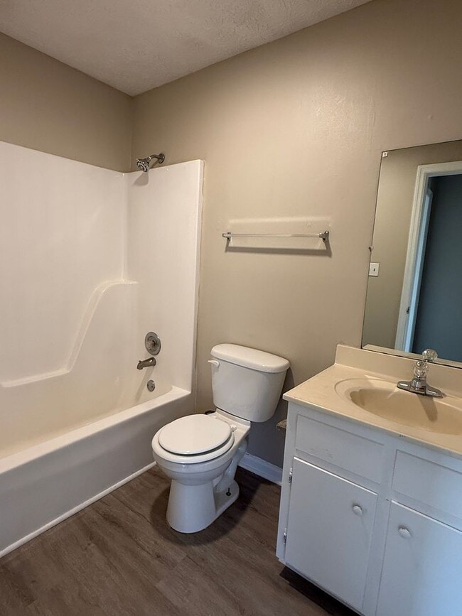 Building Photo - 132/134 Deer Creek Dr