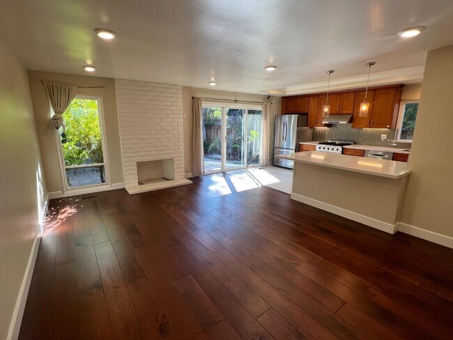 Building Photo - 2975 Fahrner Ct