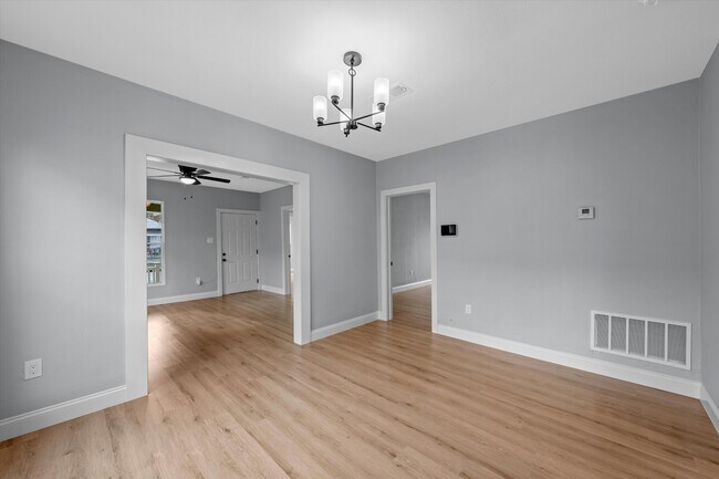 Building Photo - 2111 Herring Ave