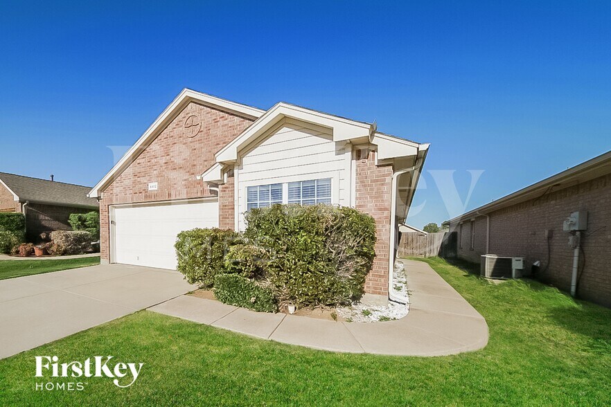 Building Photo - 6412 Regina Dr