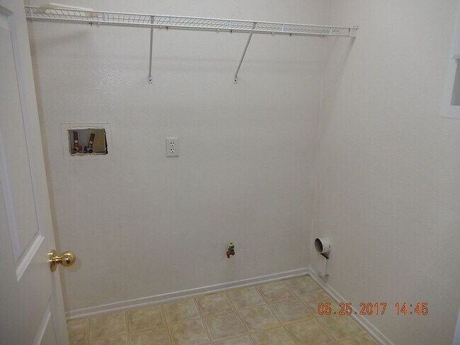 Building Photo - 37965 Encanto Rd
