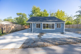 Building Photo - 225 Bentz Ave