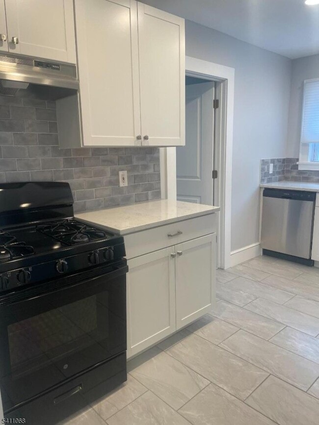 Building Photo - 897 Springfield Ave