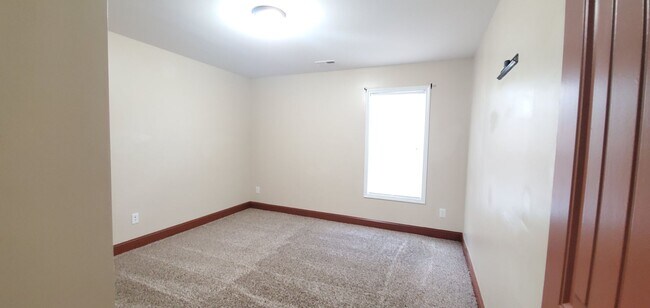 Building Photo - Spectacular!