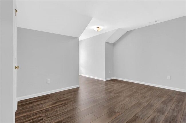 Building Photo - 374 Guibor Ct
