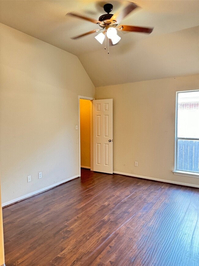 Building Photo - 27926 Barberry Banks Ln