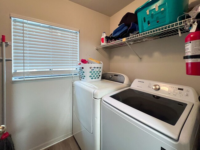 Building Photo - 2BR/2BA Condo in NW Gainesville - availabl...