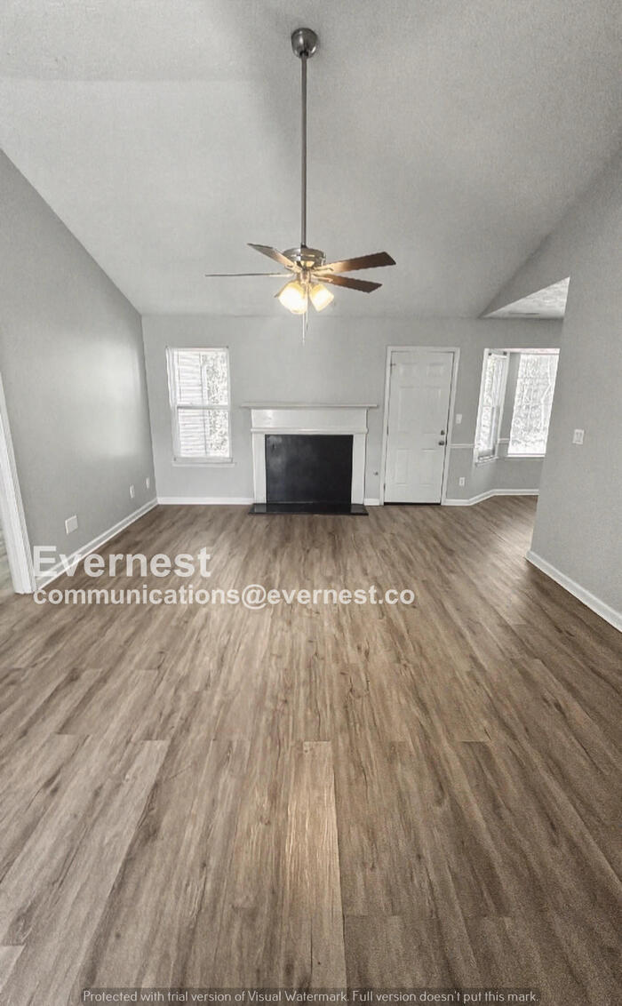 Building Photo - 972 Maple Leaf Ridge