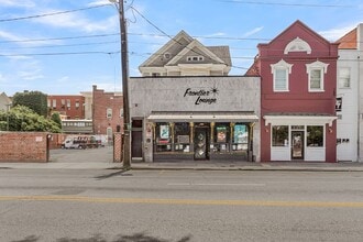Building Photo - 137 Calhoun St