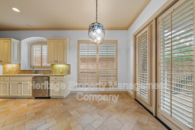 Building Photo - 131 Westcourt Ln